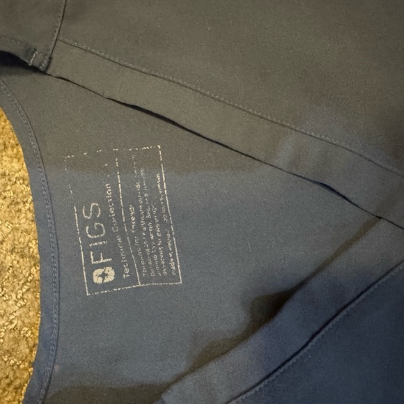 Figs Catarina One-Pocket Scrub Top - Picture 2 of 2